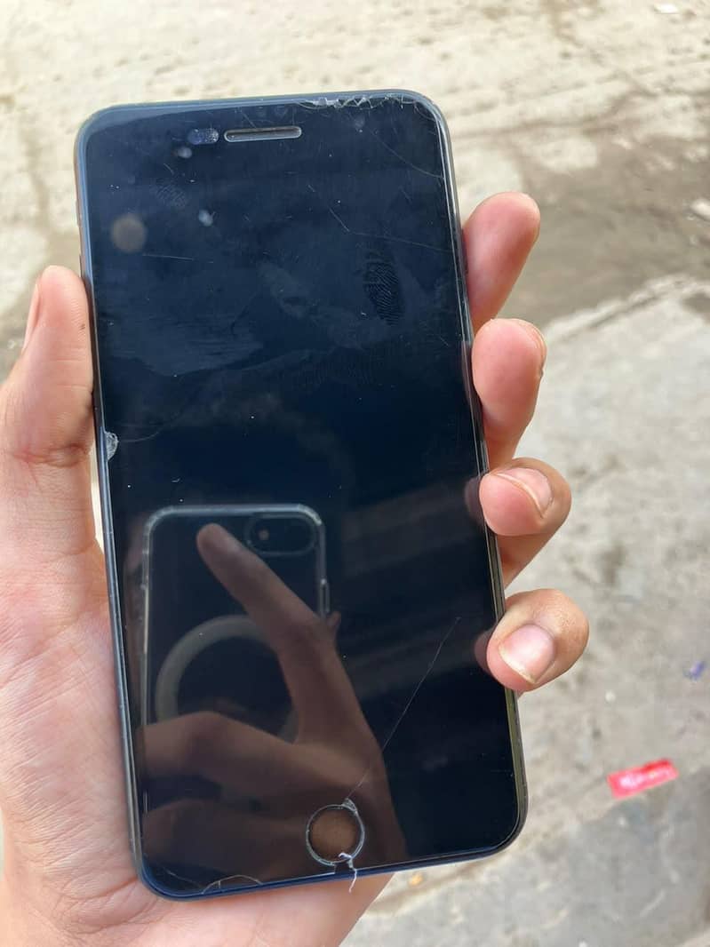 Apple iPhone 7 Plus 4