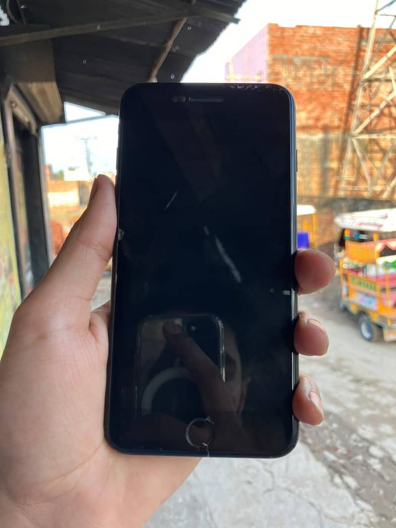Apple iPhone 7 Plus 5