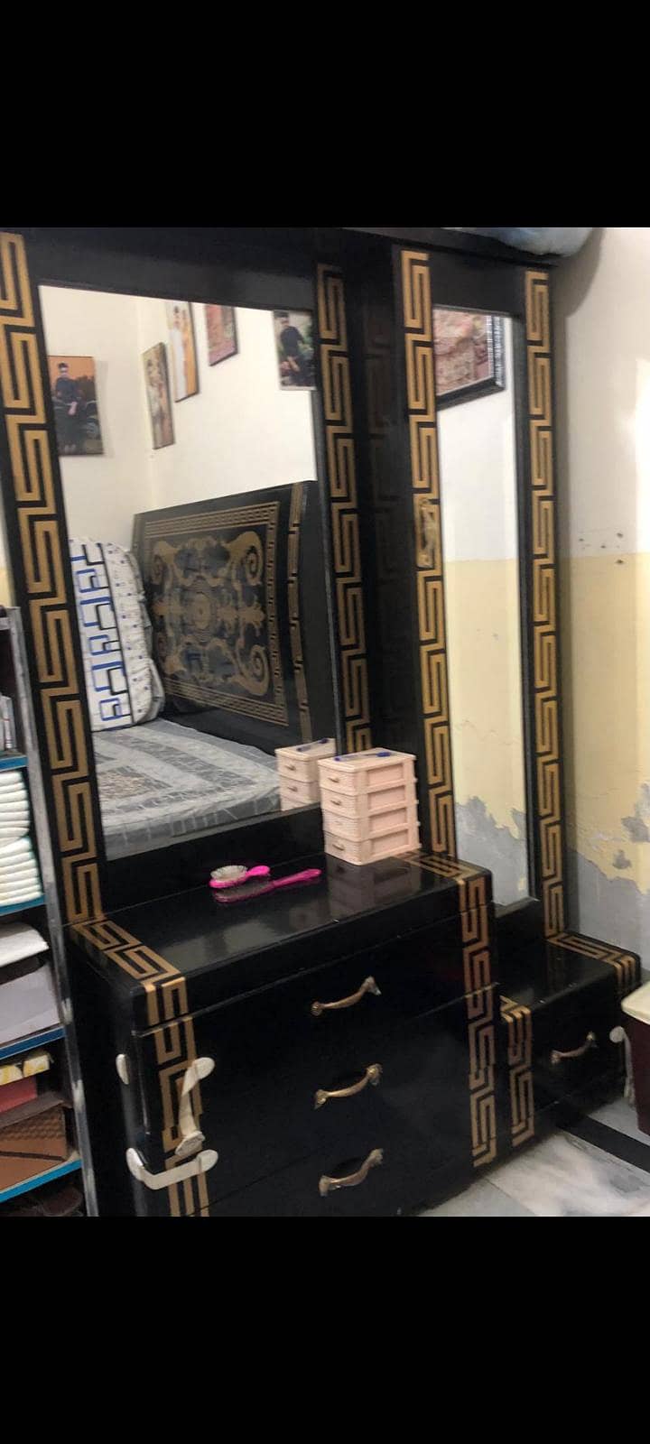 Dressing Table 0