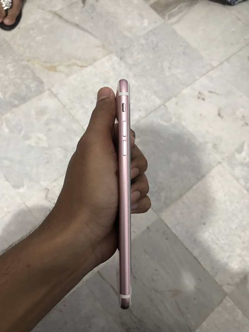 Apple iPhone 7 Plus 2