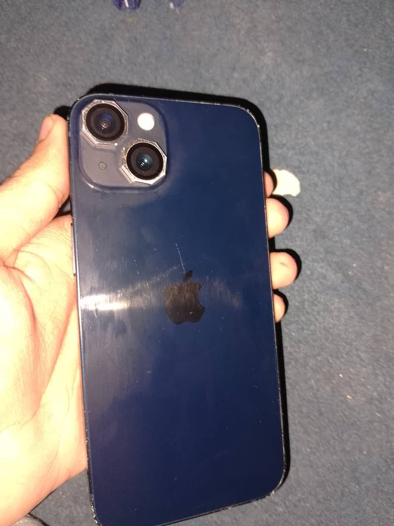 Apple iPhone 13 6