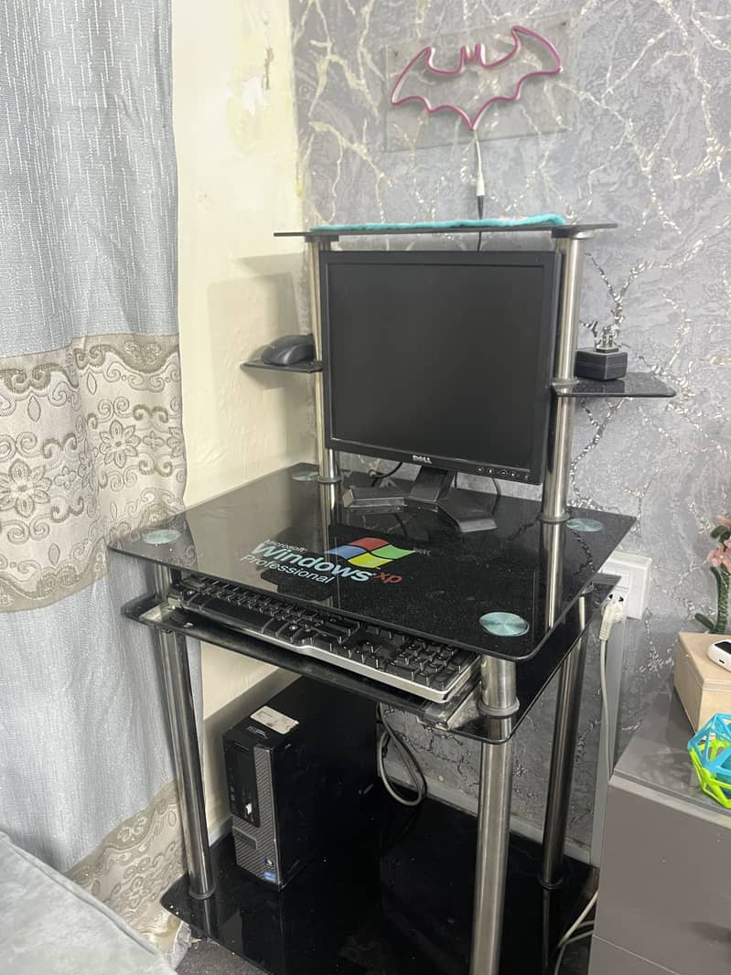 Computer Table | Trawlie | 3