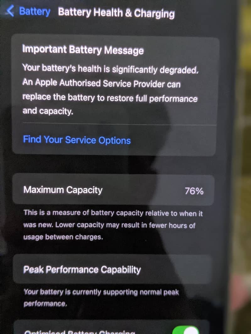Apple iPhone XS Max 4