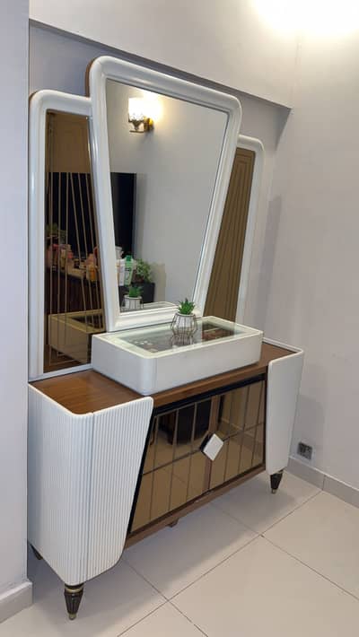 Al Mateen furniture