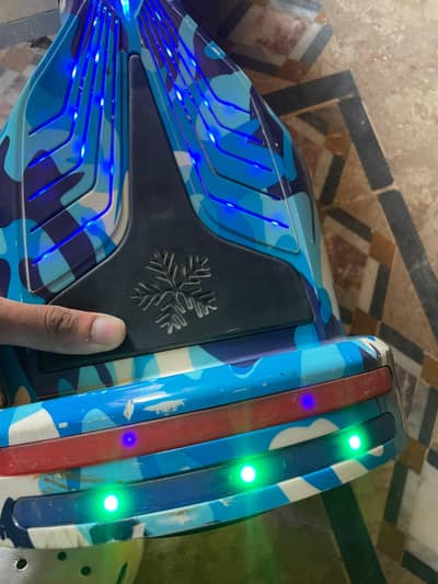 Blu military hoverboard 8" tyers With Bluetooth speaker and LED lights
