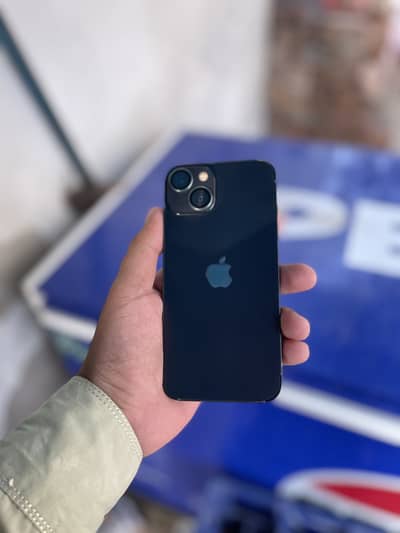 Apple iPhone 13