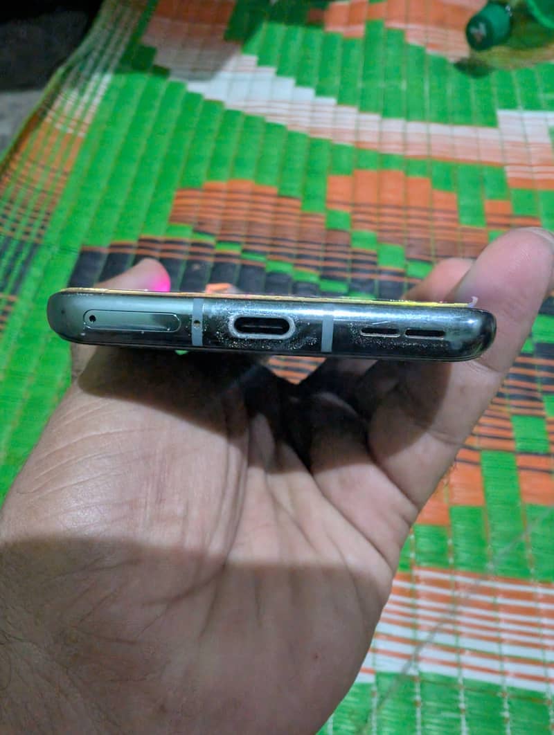 One Plus 9 Pro 6