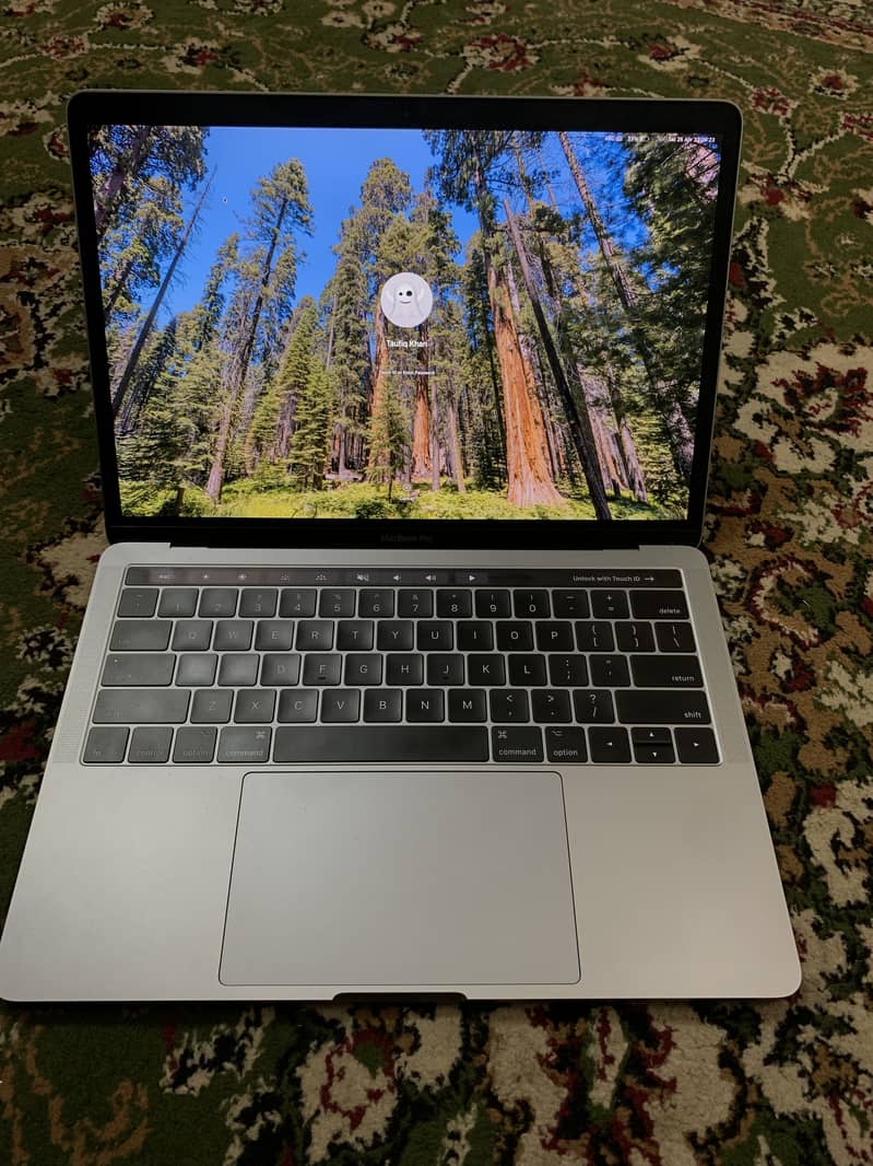 Macbook Pro 2017 Touch Bar 0