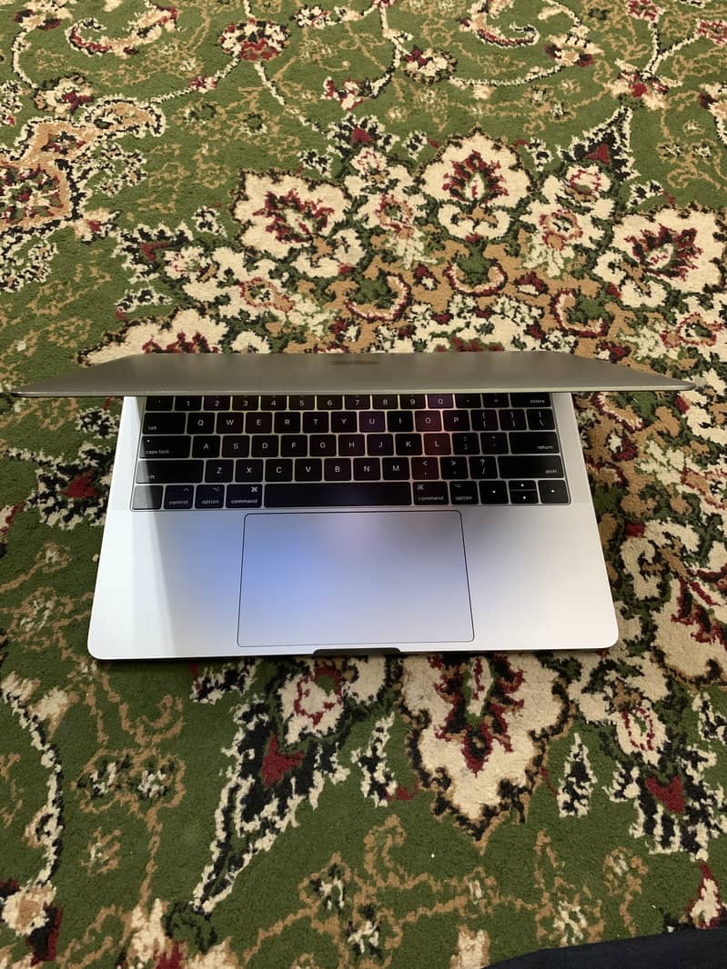 Macbook Pro 2017 Touch Bar 2