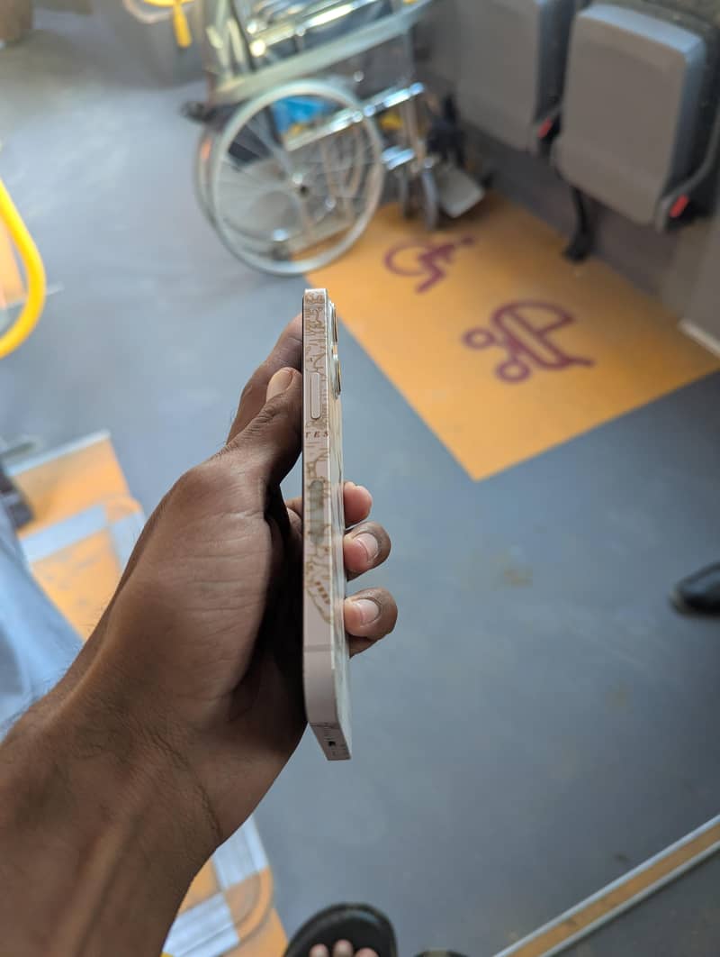 iPhone 13 jv 3