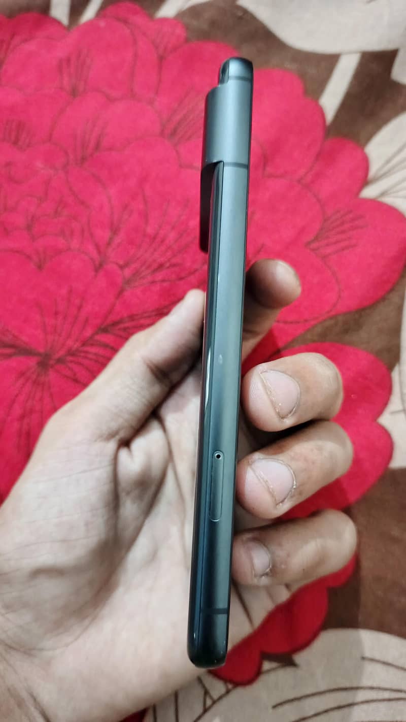 Google Pixel 8 4