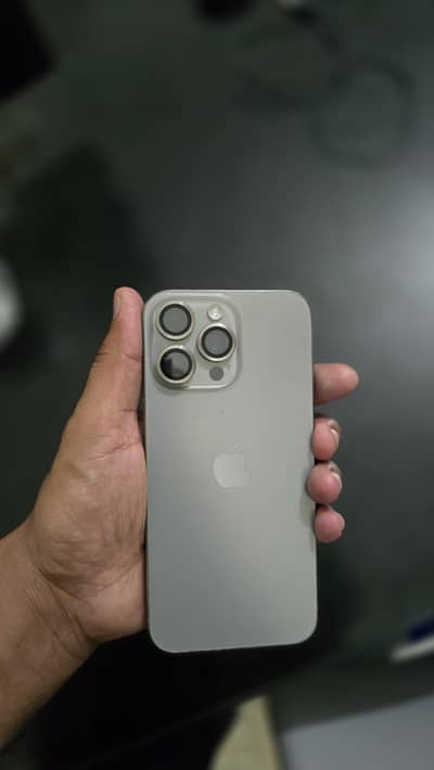 Apple iPhone 16 Pro Max jv