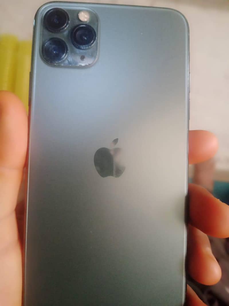 Apple iPhone 11 Pro Max 2
