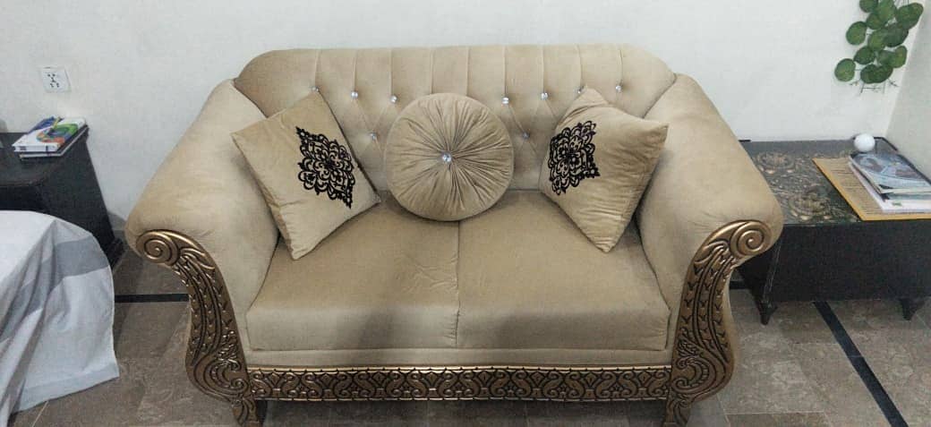 2 seater sofa 0