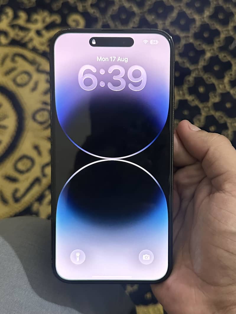 Apple iPhone 14 Pro Max 1