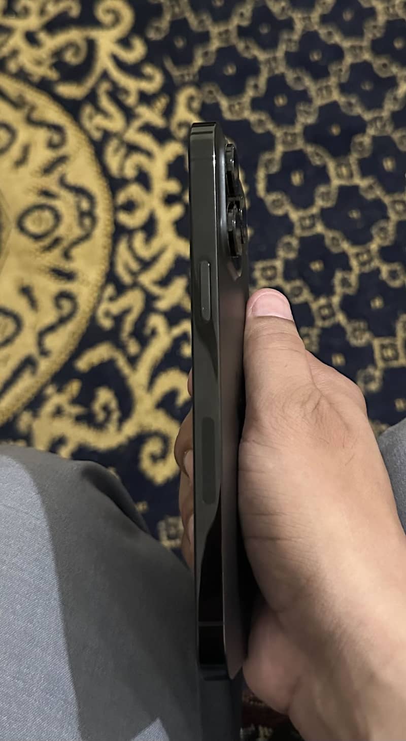 Apple iPhone 14 Pro Max 3