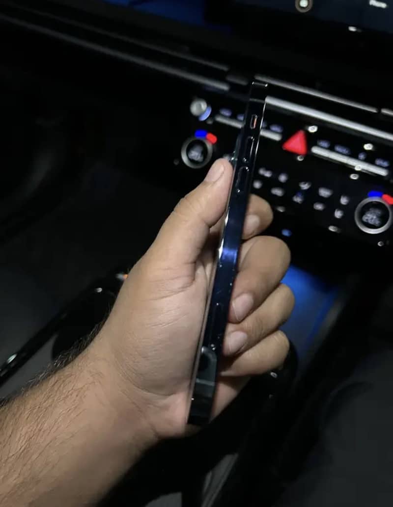 Apple iPhone 12 Pro 1