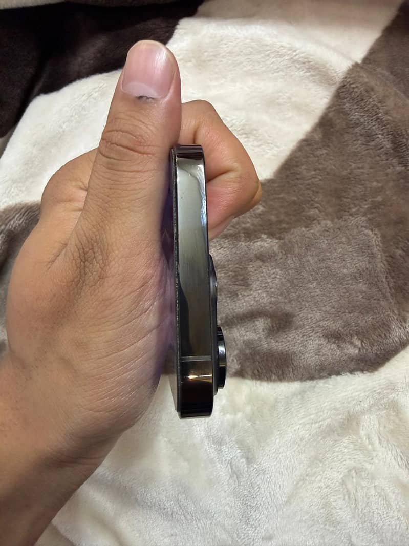 Apple iPhone 14 Pro 1