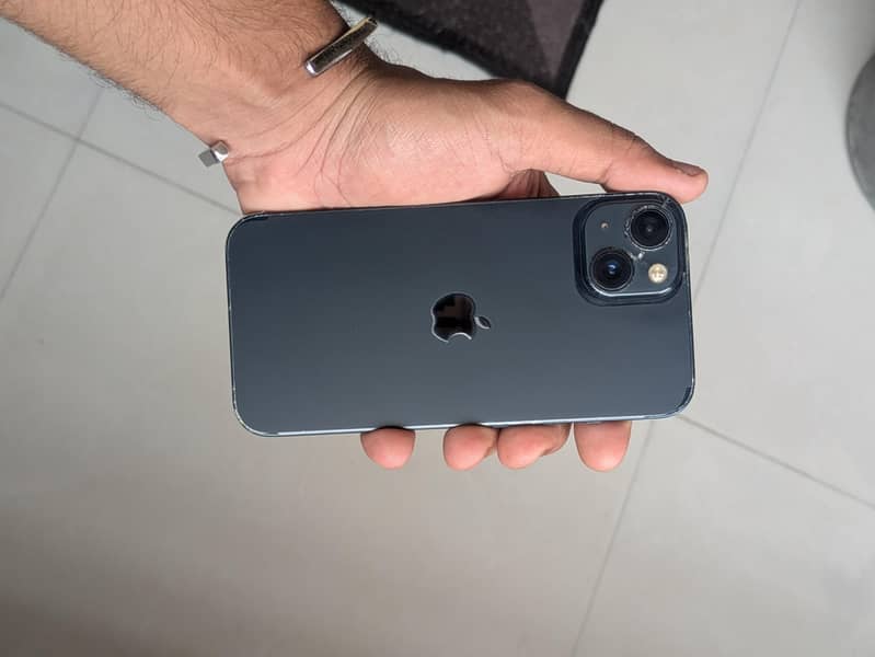 Apple iPhone 13 7