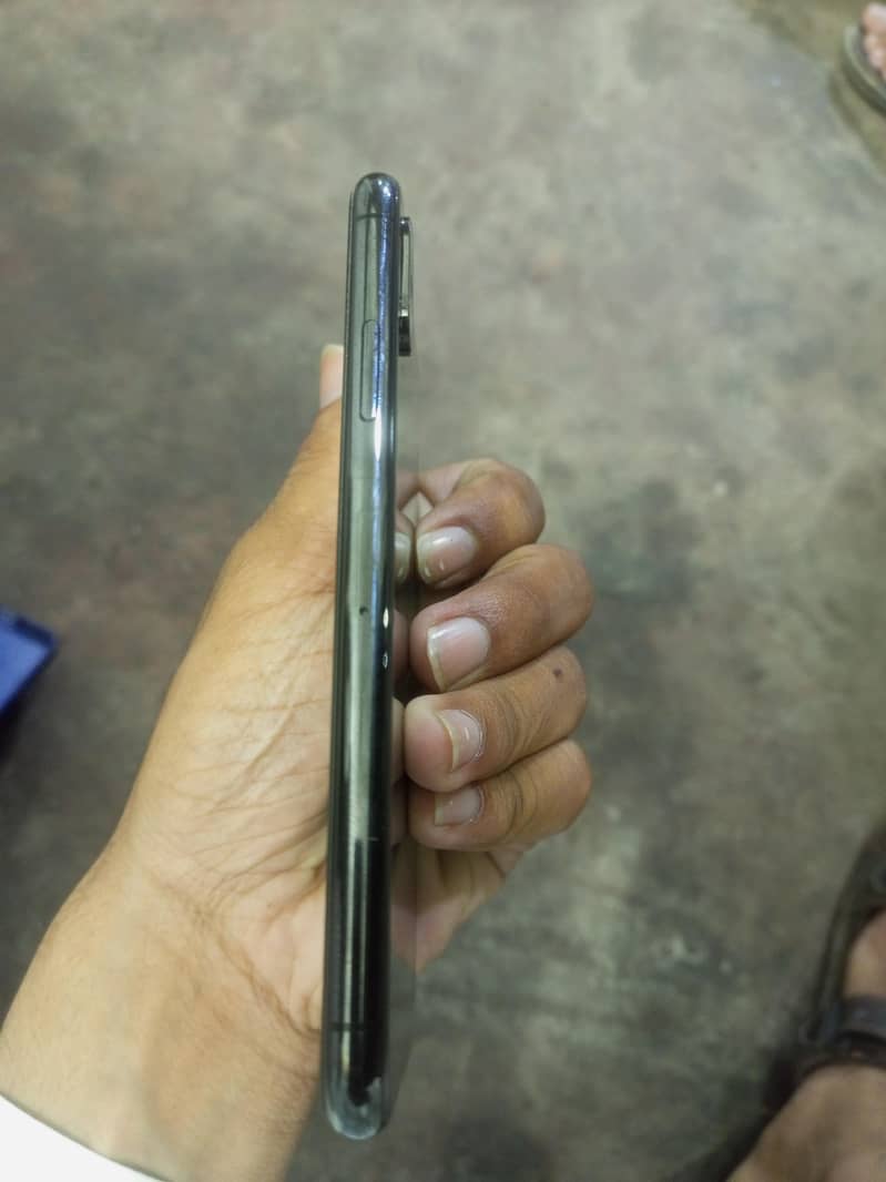 Apple iPhone XS 2