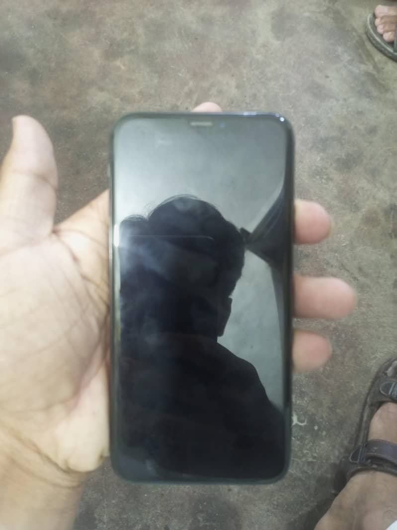 Apple iPhone XS 3