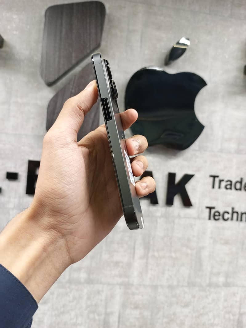 Apple iPhone 14 Pro 3