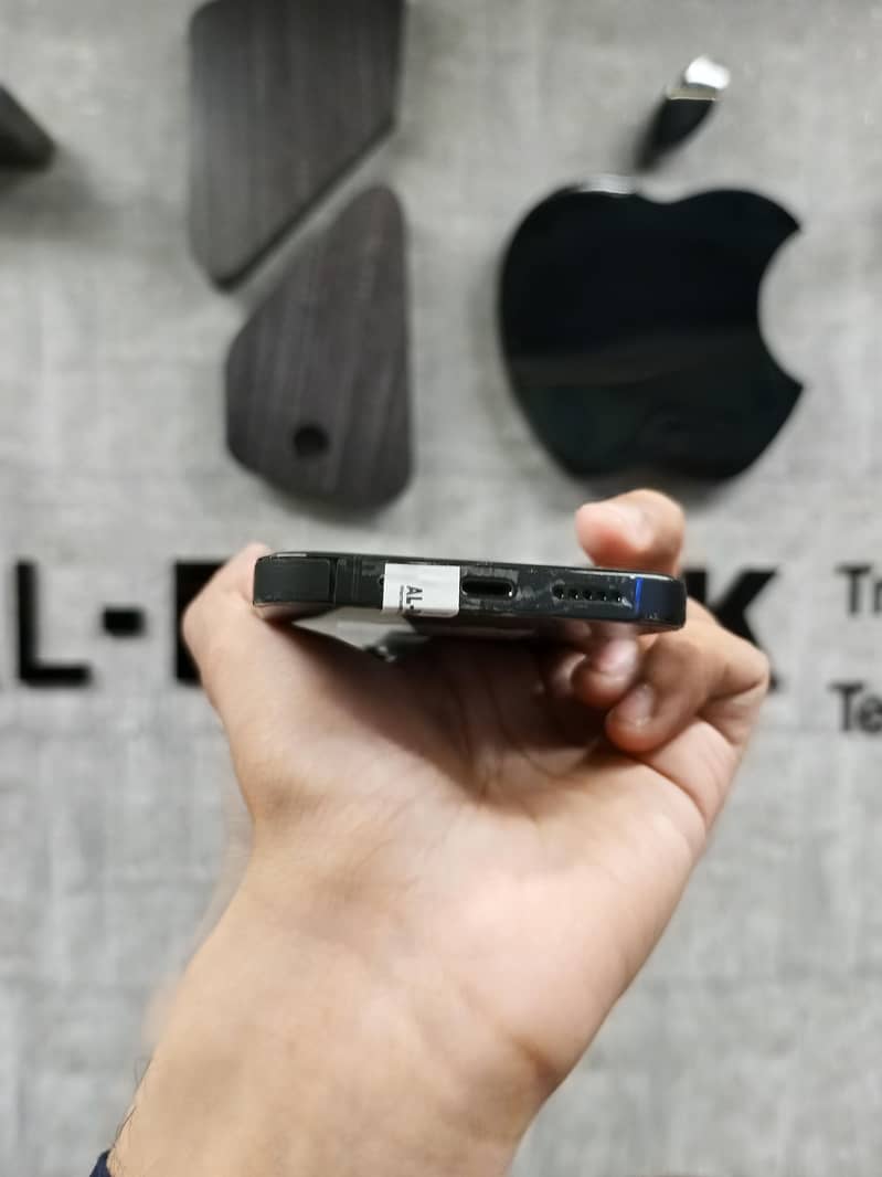 Apple iPhone 14 Pro 4