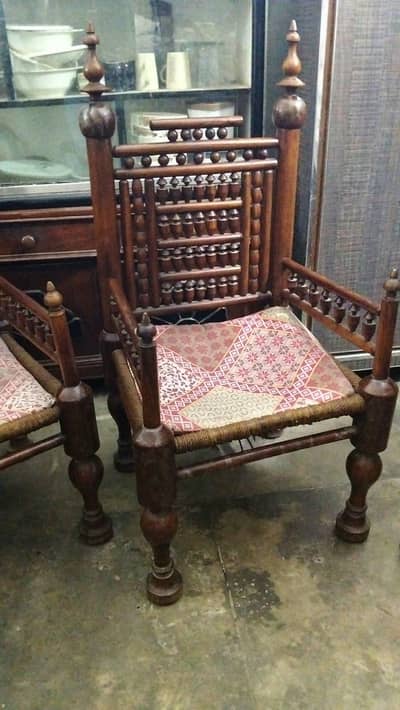 Pair of 2 Traditional Wooden Armchairs – Used