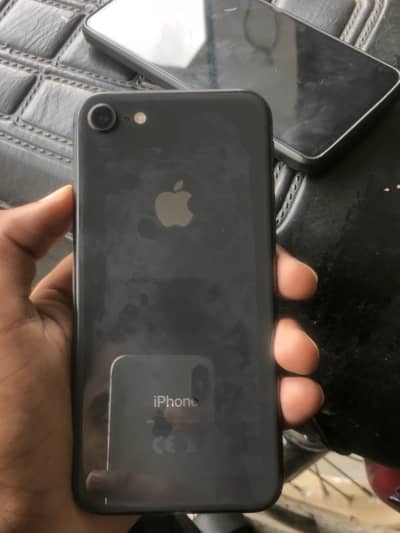 Apple iPhone 8