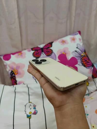 Zte nubia V60 Design