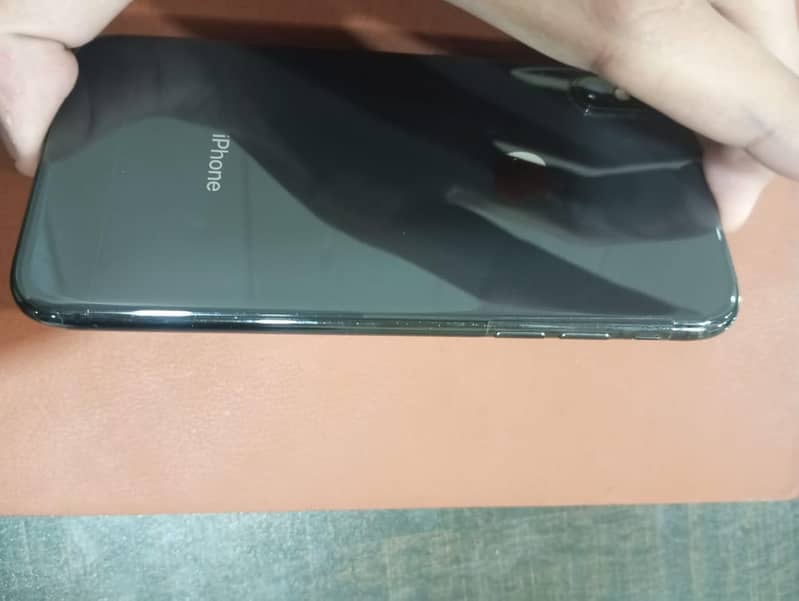Apple iPhone X 5