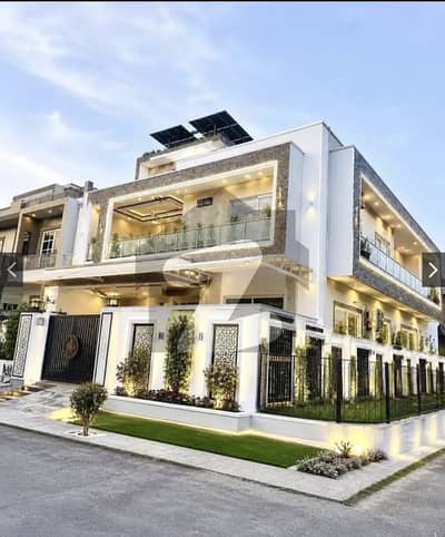 G-13 House Size 40x80 Proper Corner Extra Land Lush Green Lawn Ideal Location