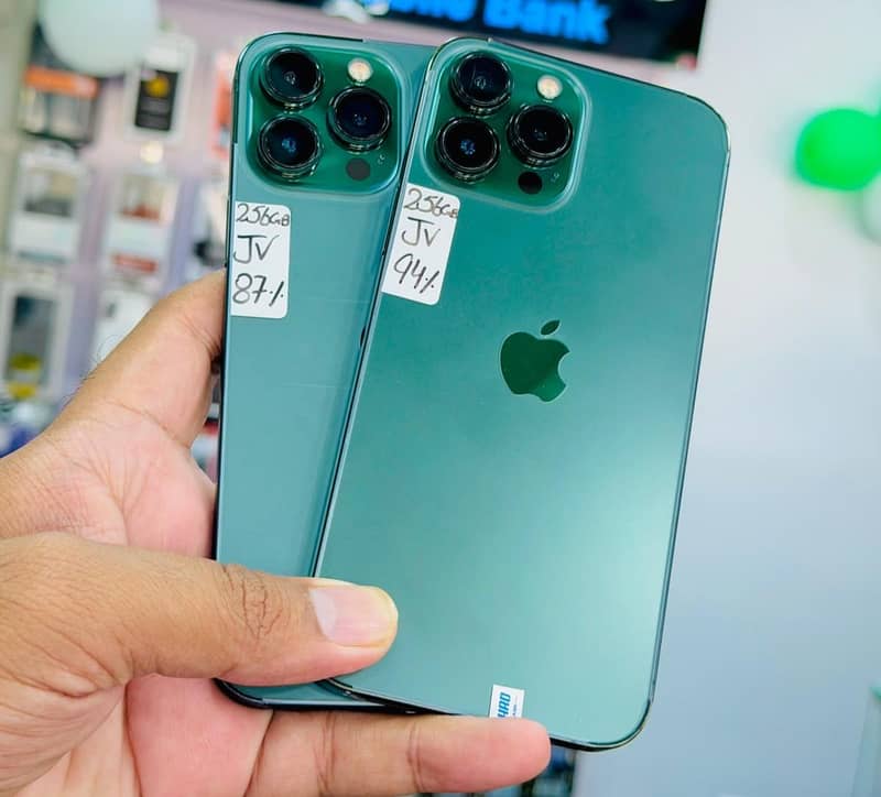 Apple iPhone 13 Pro Max 0