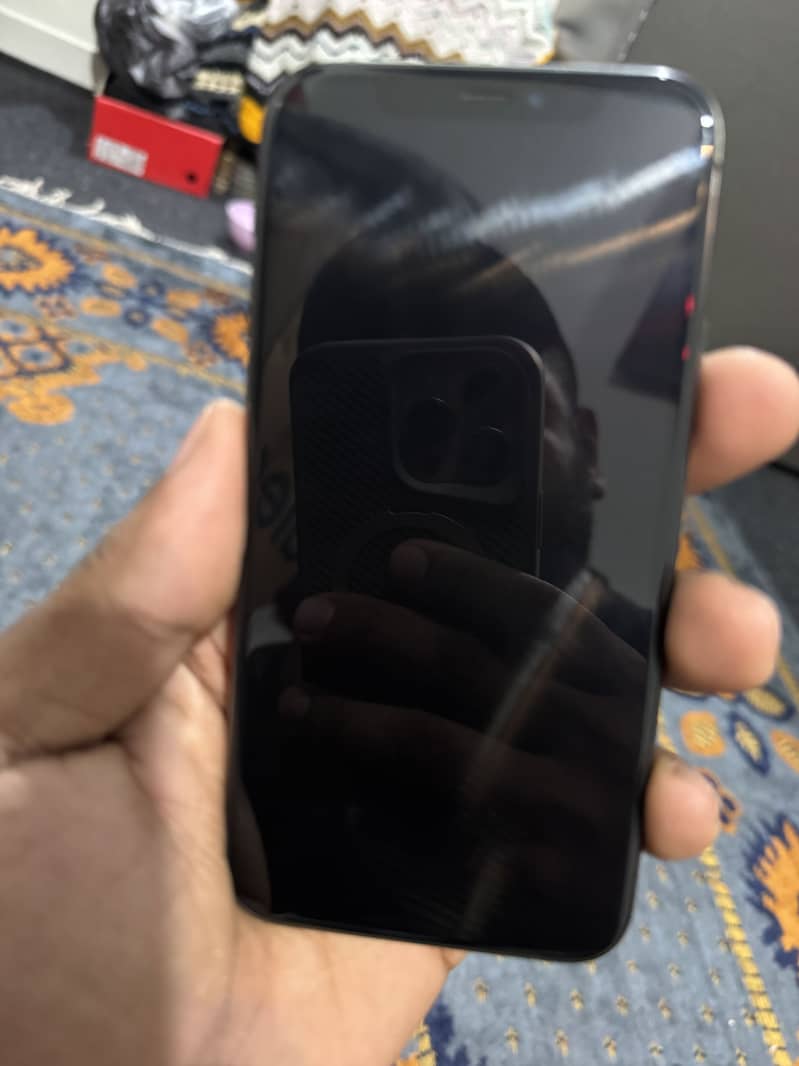 Apple iPhone 11 Pro 6