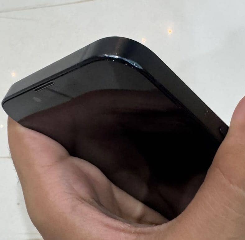 Apple iPhone 13 1