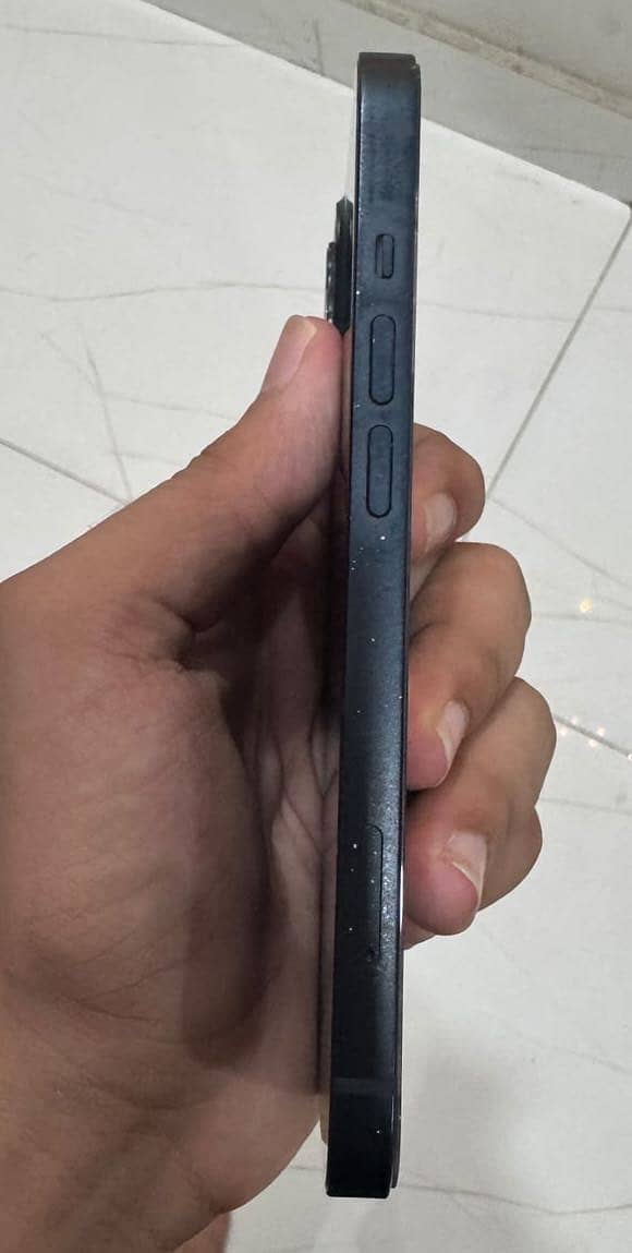 Apple iPhone 13 3