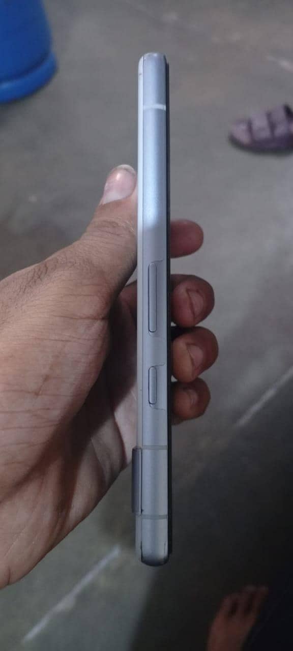 Google Pixel 7a 5