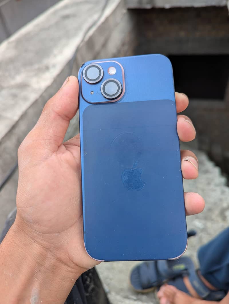 Apple iPhone 15 5
