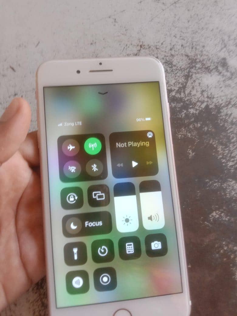 Apple iPhone 7 Plus 2