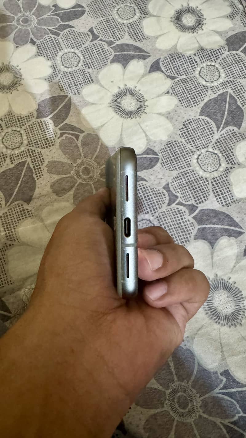 Google Pixel 8 1