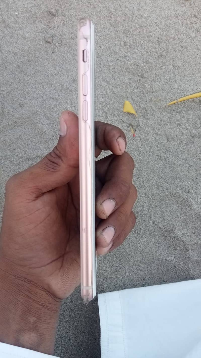 Apple iPhone 8 Plus 2