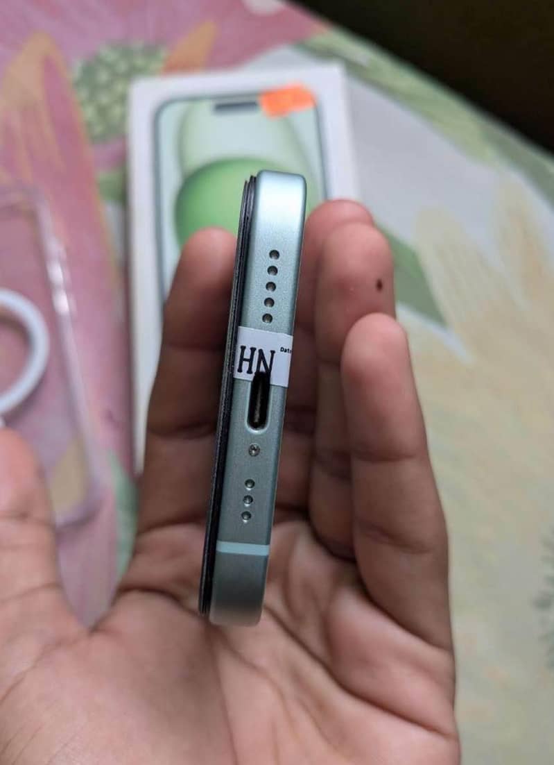 Apple iPhone 15 2