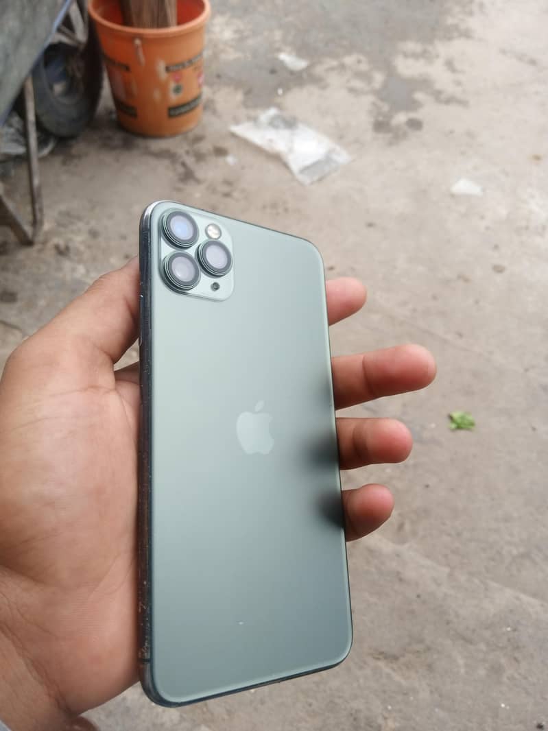 Apple iPhone 11 Pro Max 2