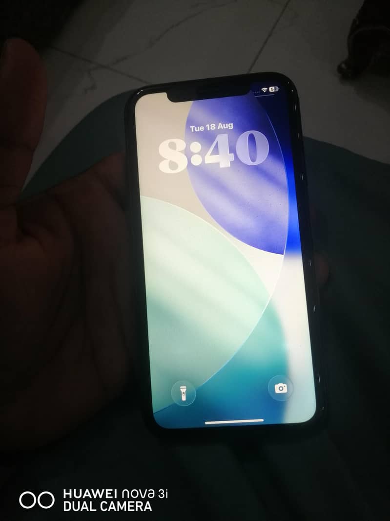 Apple iPhone 11 0