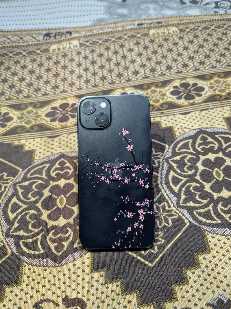 Apple iPhone 13 5
