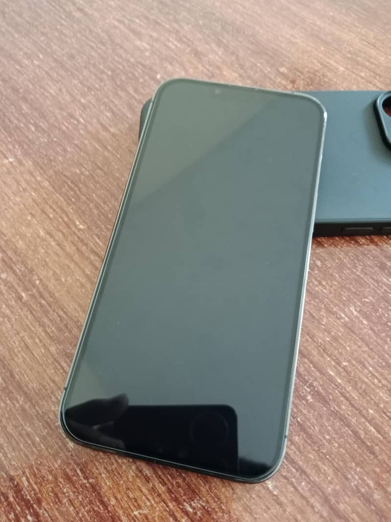 Apple iPhone 13 Pro 1