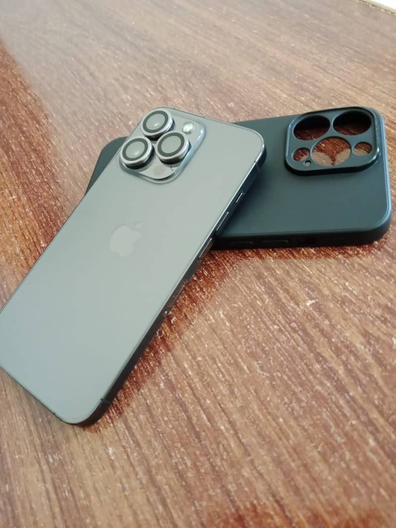 Apple iPhone 13 Pro 1