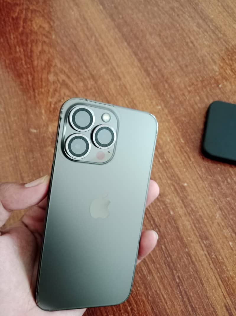 Apple iPhone 13 Pro 2