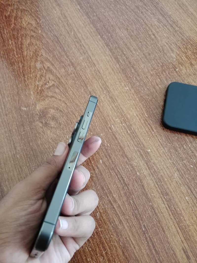Apple iPhone 13 Pro 4