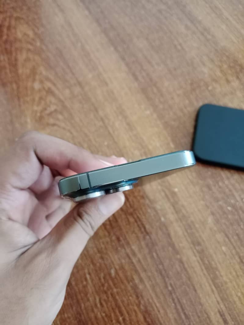 Apple iPhone 13 Pro 5